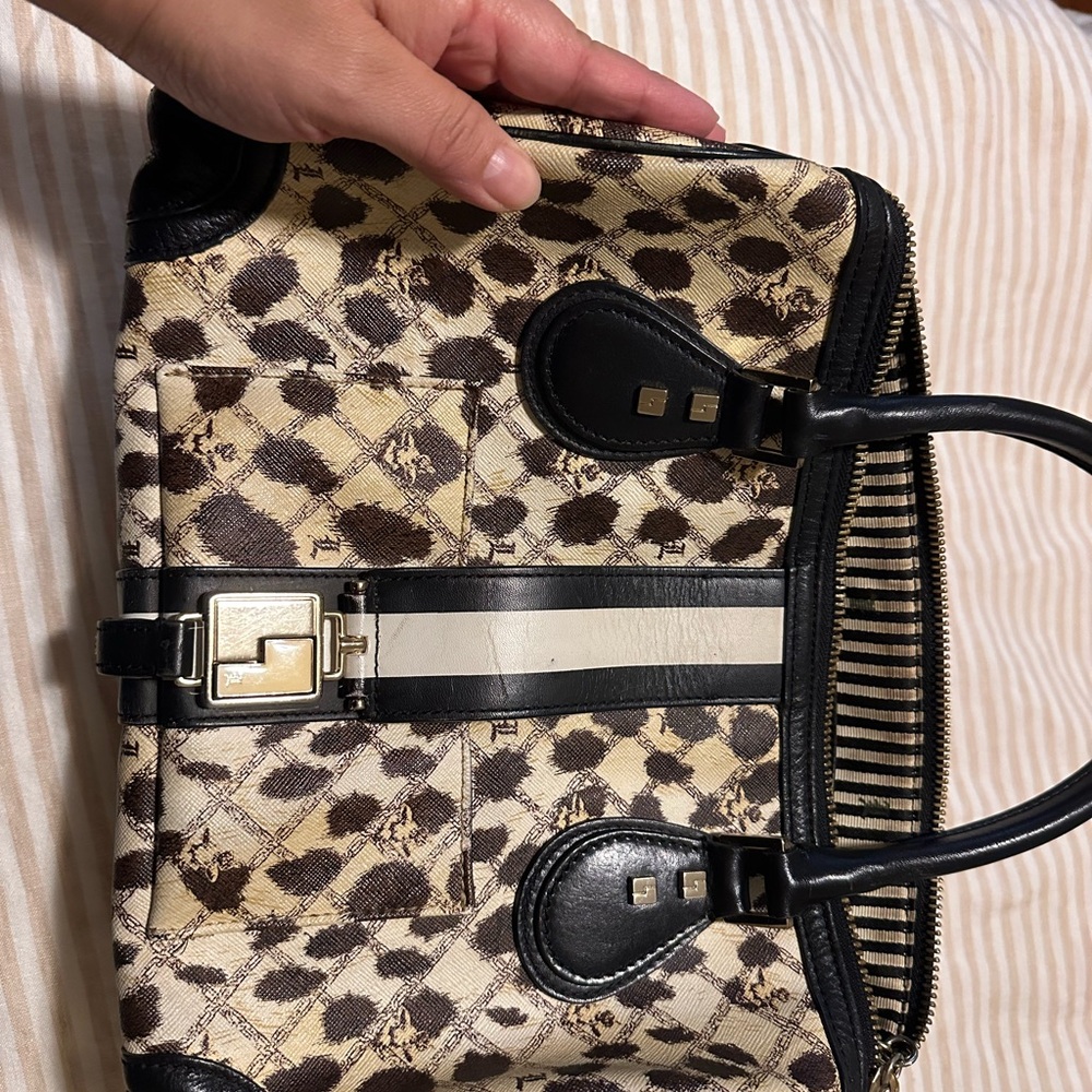 Stylish Black and Cream Women's Bag